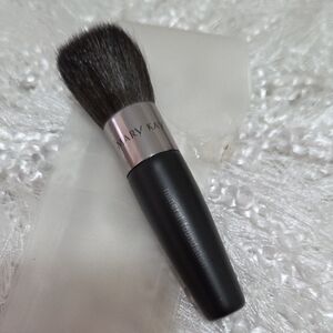 Mary Kay Black and Silver Foundation Brush